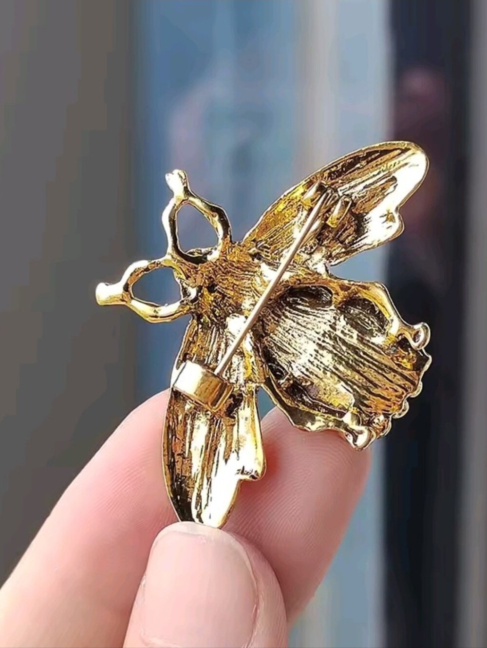 Gold-Tone Bee Brooch with Garnet Red Crystals - Picture 5 of 6